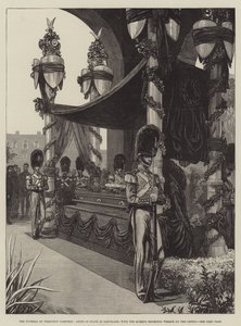 Yambaye ubusa